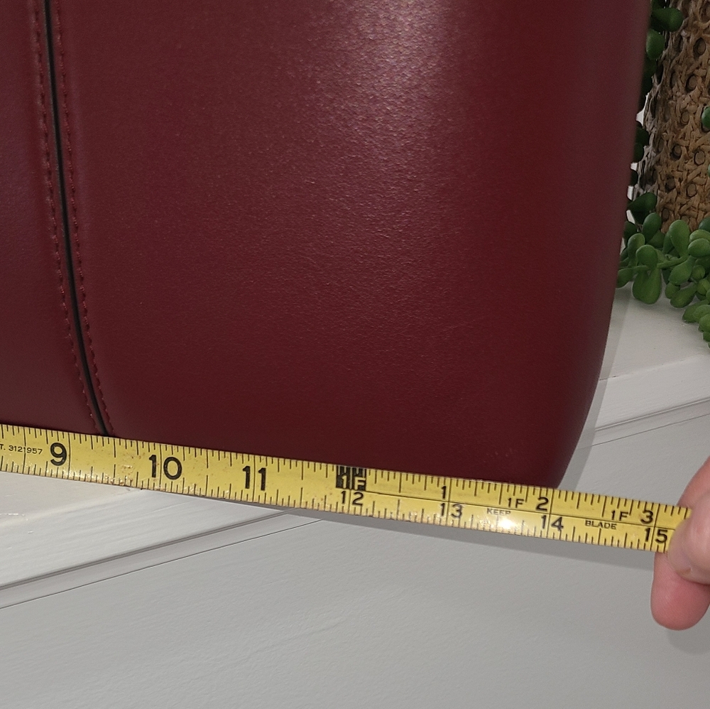 Tory Burch Wine Red Leather Tote with Green Interior - Picture 9 of 12